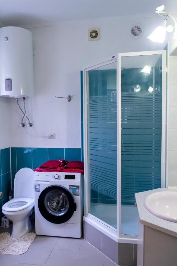 Berlin Apartment Lviv Exterior photo